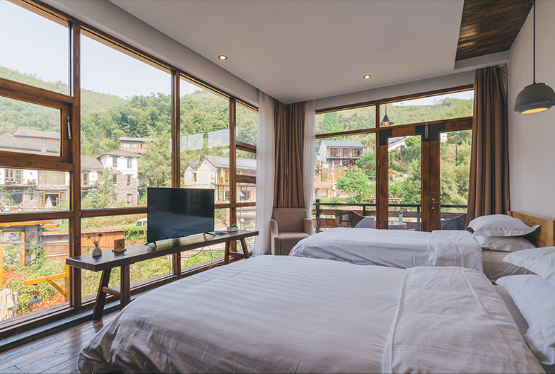 Wood clad aluminum windows manufacturer